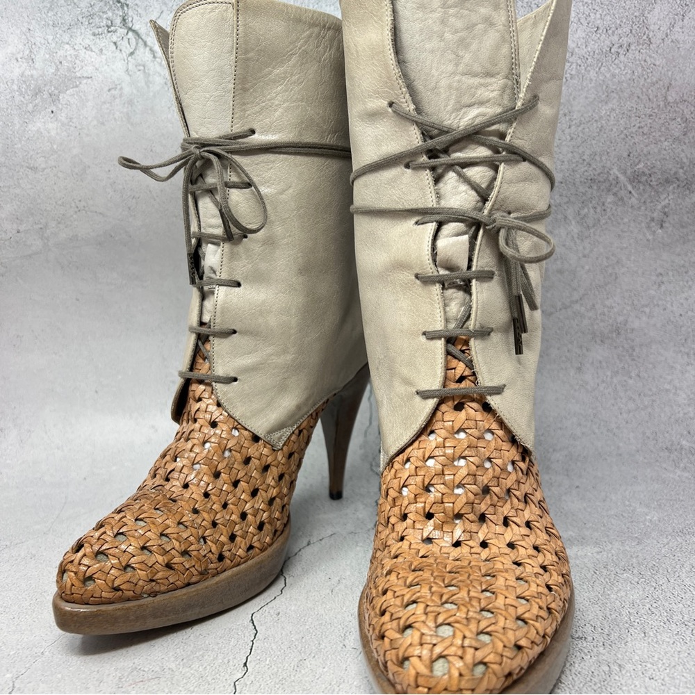 ❤️Rocco P Handmade Grey and Tan Lace-up Boots.  Size 37